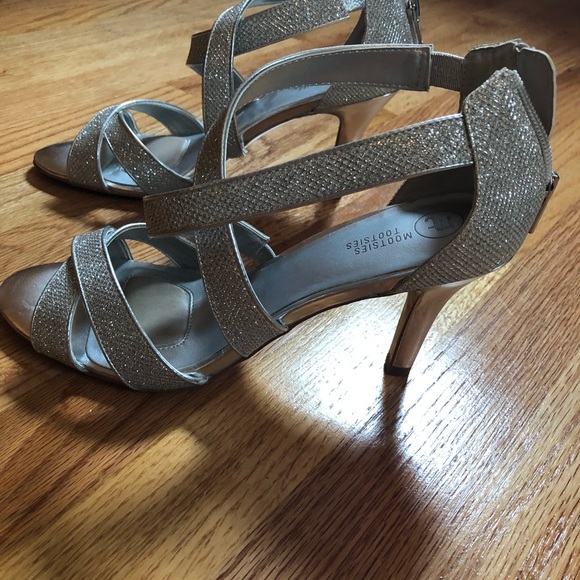 Heels - Picture 4 of 6